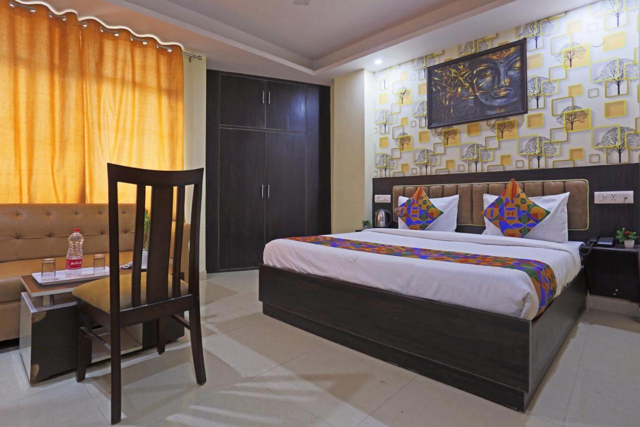 ניו דלהי Airport Hotel Rosewood מראה חיצוני תמונה