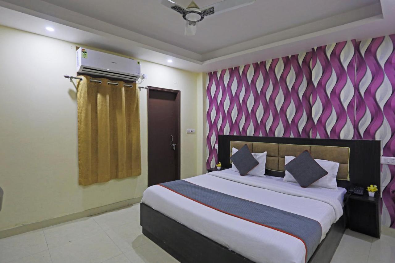 ניו דלהי Airport Hotel Rosewood מראה חיצוני תמונה